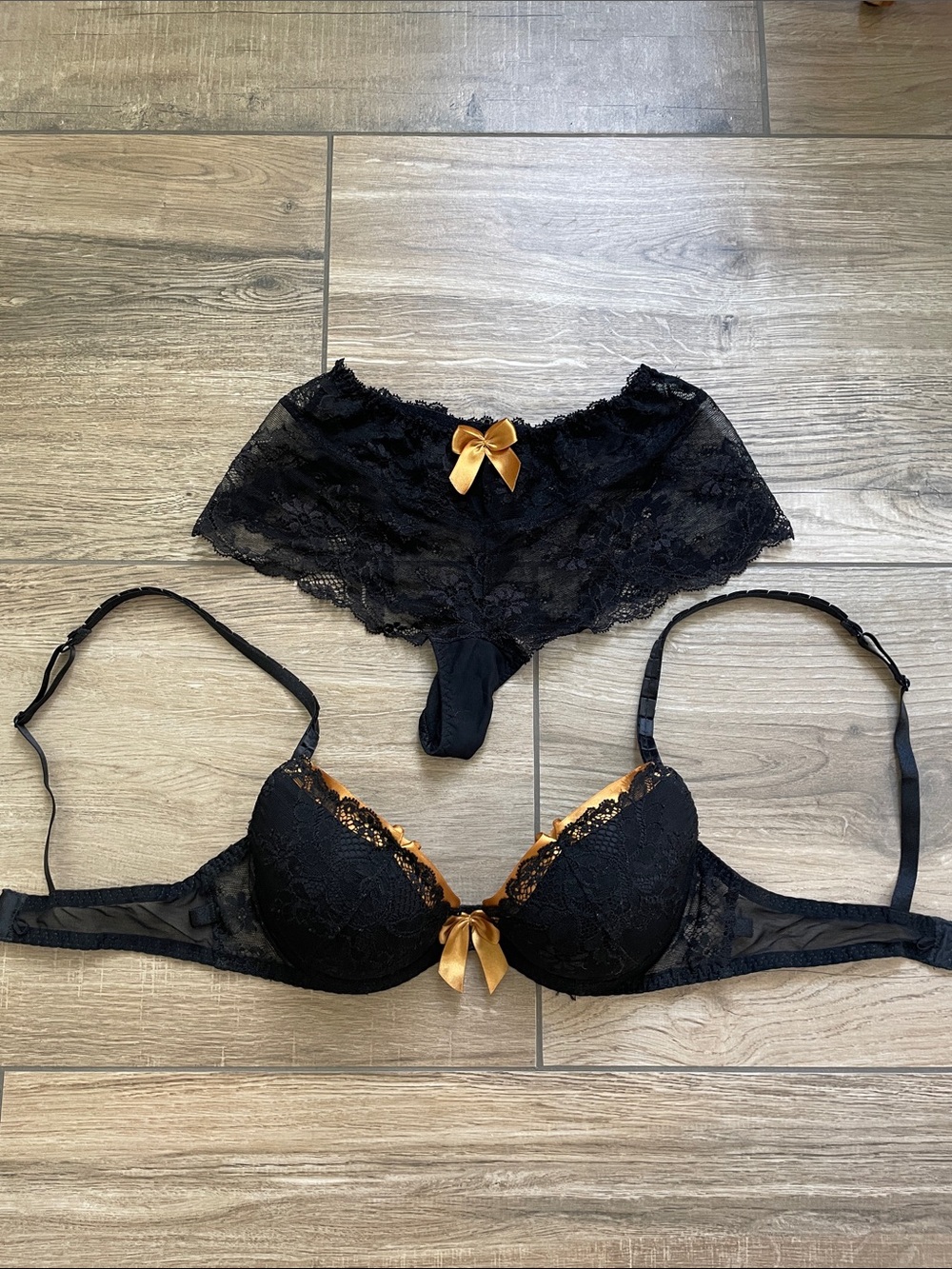 Aubade Black Lace Bra and Panty Small 32/30 C